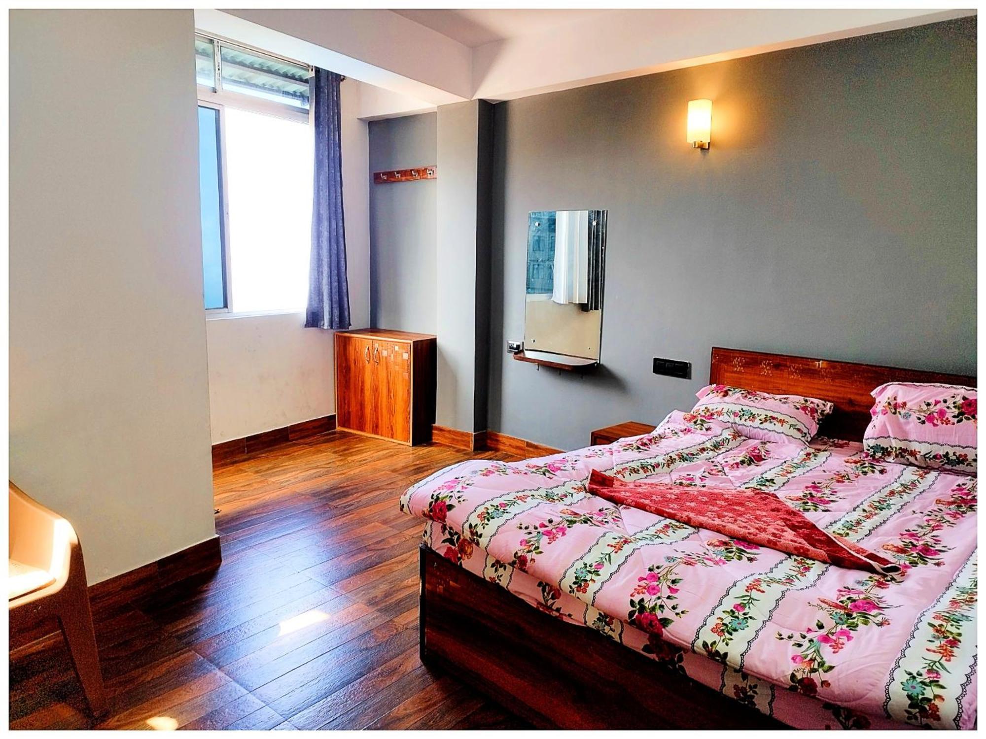 Hotel Premium Pitstop Near Railway Station Best Hotel In Darjeeling Darjeeling  Eksteriør bilde